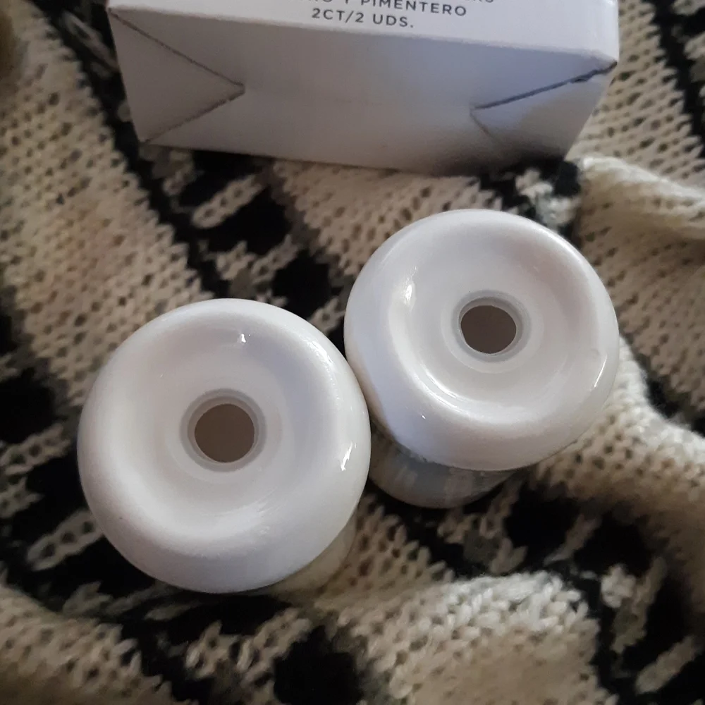 Reindeer Salt and pepper Shakers set in box white silver